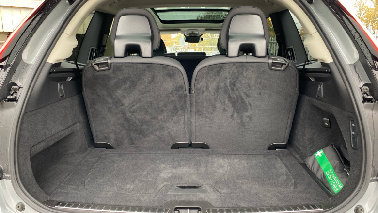 Volvo XC90 2.0 T8 PHEV Plus Dark 5dr AWD Geartronic Estate